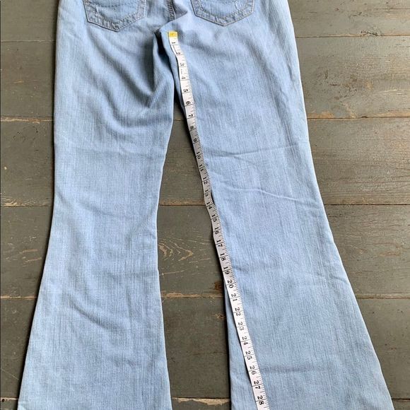 *SALE* EUC Source of Wisdom Distressed Sz 9 Jean - Picture 9 of 11